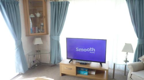 Skegness House | Disabled access C10 Millfields caravan park 2 bedrooms lead person must be over 30