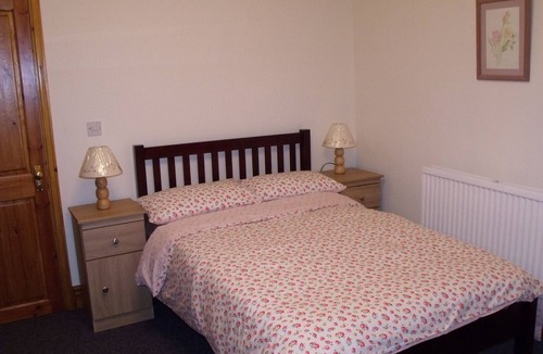 Llandderfel House | disabled friendly ground floor room in traditional old welsh farmhouse