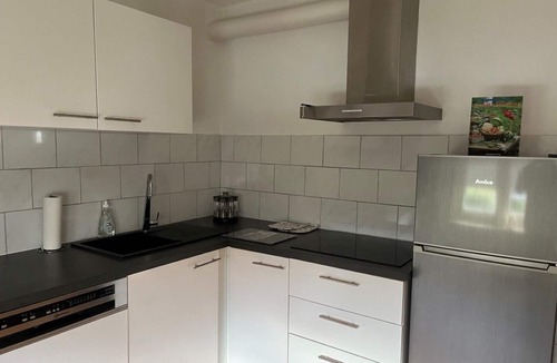Lage Condo | Disabled-friendly vacation apartment