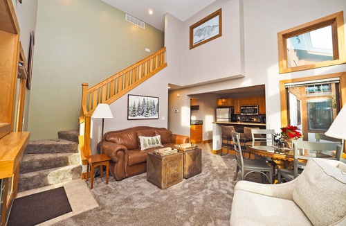 Boyne Falls Condo | Disciples Ridge Condo-4 full bedrooms, Slps 18. Condo next door Slps 17