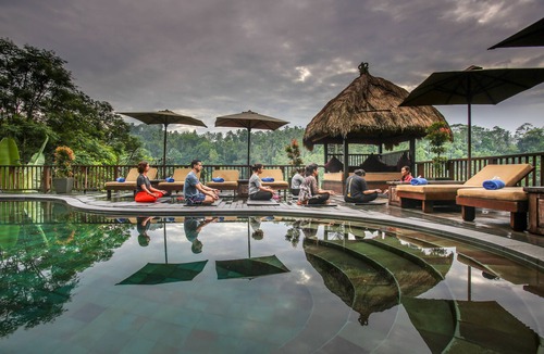 Buahan Resort | Discover a Luxury Jungle Experience .