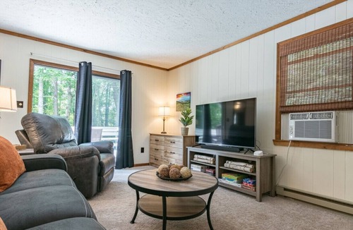 Lake Toxaway Cabin | Discover Adventure and Comfort at Rainbow Falls Cabin
