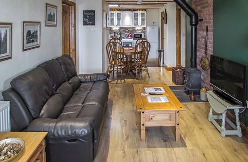 Littleport Cottage | Discover Cambridgeshire from this superb holiday lodge.
