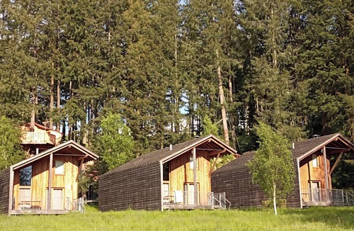 Cublize Ski Chalet | Discover Camping Le Lac des Sapins, a charming address in the heart of nature.
