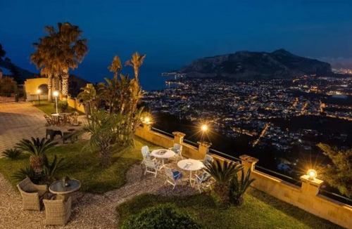 Mondello Villa | Discover Coastal Elegance Sea View Villa with Pvt Pool in Picturesque Mondello