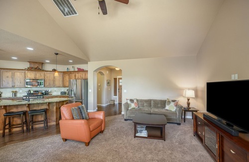 Dundee House | Discover Dundee Charm - New Lower Rates for Bookings Through April 2026