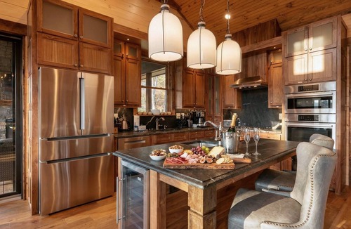 Cherry Log Cabin | Discover Pure Elegance Epic Views Sauna HotTub FirePit Games Secluded