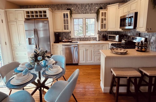 Scituate Apartment | Discover Scituate charm, just a quick ride away from Nantasket Beach