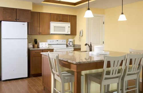 Palmetto Dunes Hotel | Discover Serenity with Stunning Views from a Private Water Retreat | 3 Units