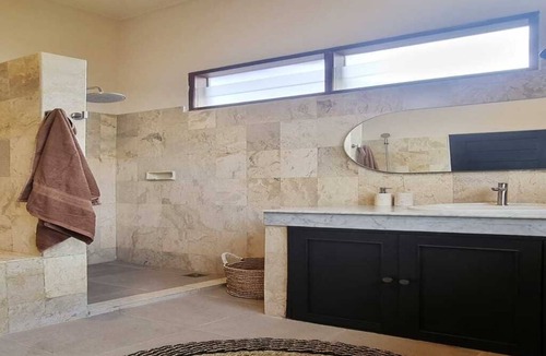 Kuta Selatan Villa | Discover the Perfect Gateway in Bali with Luxurious Villa in Nusa Dua