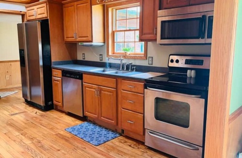 Spurlockville House | Discover Tranquility near the Ivy Branch Trails