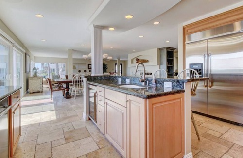South Oceanside House | Discover tranquility with whitewater views of South Oceanside Beach