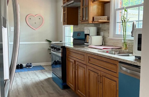 Church Street House | Discover unique vacation rentals for every getaway Outdoor deck, close Airport