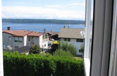 Campbell River Bed & Breakfast | Discovery Passage Ocean views from your room