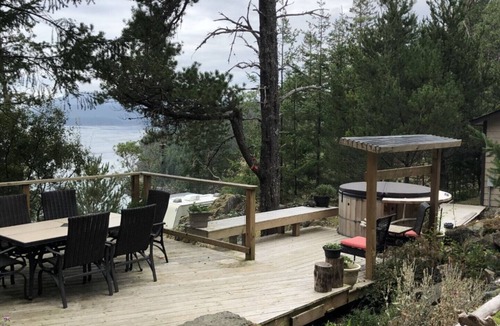 Quadra Island House | Discovery Passage from Copper Bluffs!