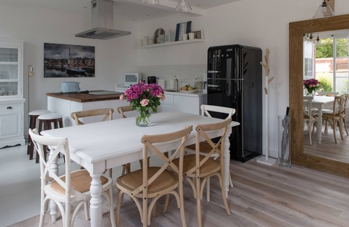 Honfleur House | Discreet luxury, 2 bedroom Owner's House in the heart of Historic Honfleur