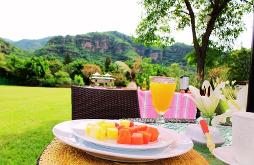 Malinalco House | Disfruta de nuestra hermosa vista a las montañas, tranquilo y cercano al centro