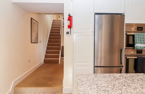 South Zeal Cottage | DISHCOMBE COTTAGE, pet friendly, with open fire in Sticklepath