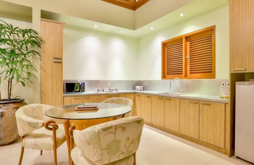 Laksmana Hotel | Disini Villa