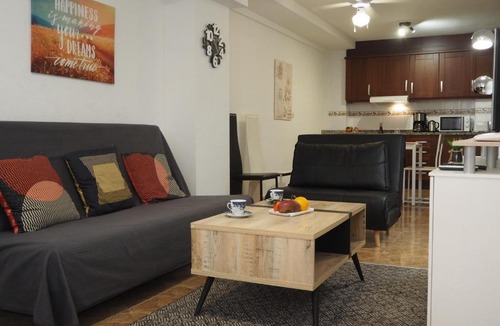 Sant Blai Apartment | Diskover Pintor Gisbert