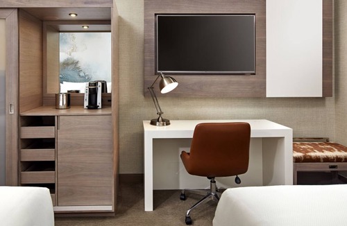 Anaheim Resort Resort | Disney Fun Starts Here! 2 Beautiful Units, Pool, Onsite Dining, Near Disneyland