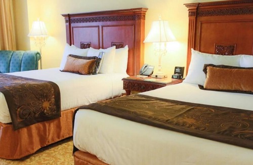 Orlando House | Disney is Calling! 3 Great Units, Close to Disney's Hollywood Studios, Golf