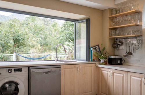 Shenzhen Bed & Breakfast | Distant Mountain Guesthouse