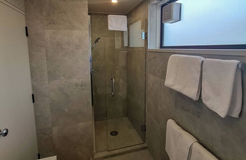 Palmerston North Hotel | Distinction Coachman Hotel, Palmerston North