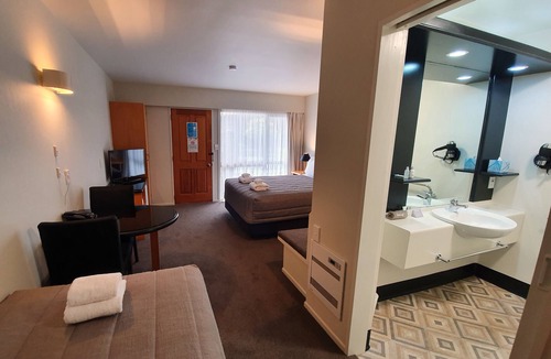 Omarama Hotel | Distinction Heritage Gateway Hotel