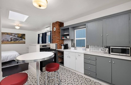 Bellingham Apartment | District Suite in the Fountain District of Bellingham