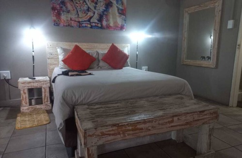 Shakawe Hotel | Dithapi Cottages