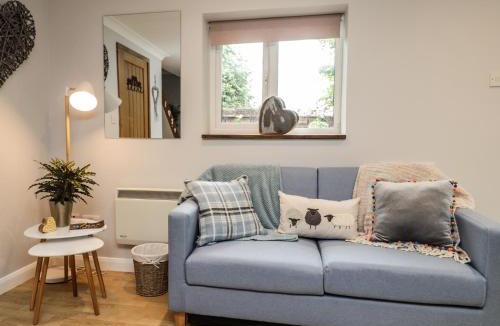 Tonbridge House | Ditsys Den