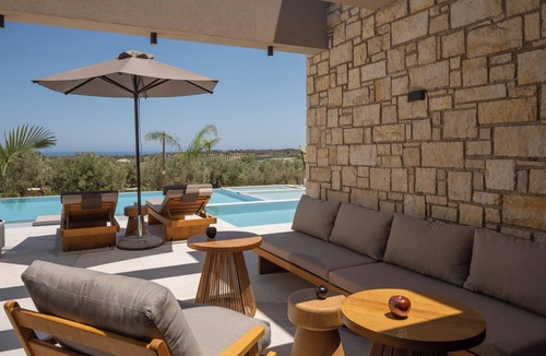 Adele Villa | Dive into Bliss: Summer Oasis of Elegance & Joy