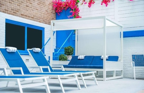 Dupont Circle Hotel | Dive Into Your Dream Vacation! 3 Modern Units, Near Downtown Washington, w/Pool