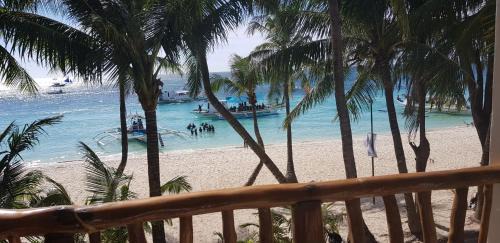Manoc-Manoc Resort | DiveGurus Boracay Beach Resort