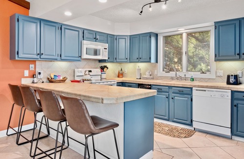 Windcliff Estates House | Divine Destiny Luxury At Windcliff 6 Bedroom Condo by RedAwning