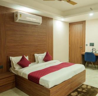 Noida Hotel | Divine's Residency