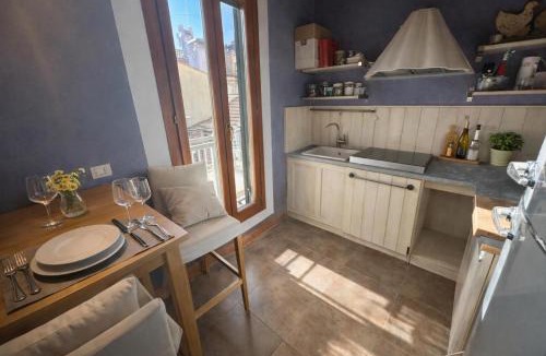Old Town Apartment | DIVINO - Bilocale centro storico - Agenzia Cocal