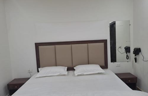 Indirapuram Hotel | Divya Hotel