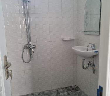Sleman Apartment | Diyan Padhang Homestay Kamar5