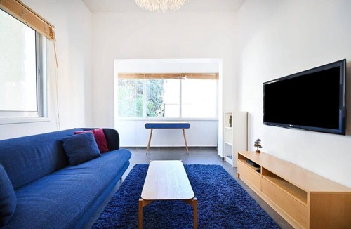Tel Aviv Apartment | Dizengoff Area 2BR by HolyGuest