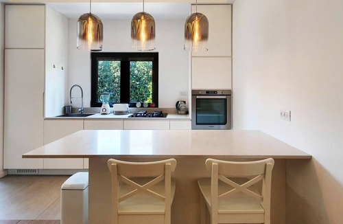 Old North Apartment | Dizengoff Brique - Two Bedroom Apartment, Sleeps 4