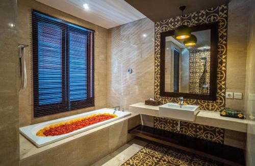 Batu Bolong House | djabu Echo Beach Hotel