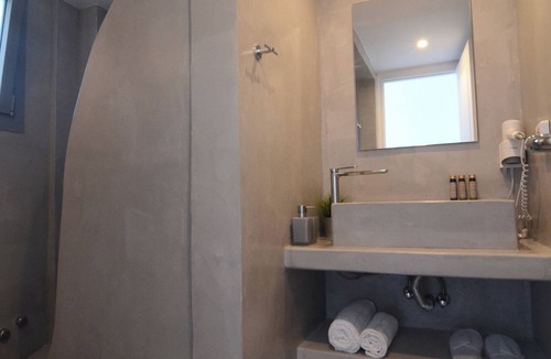 Monolithos Hotel | DL Santorini