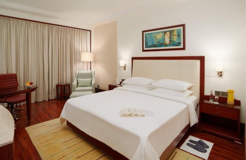 DLF Phase 3 Hotel | DLF Club 3