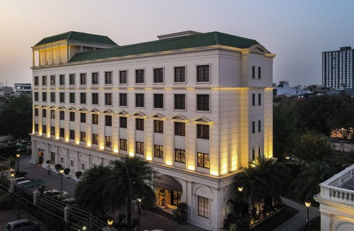 DLF Phase 3 Hotel | DLF Club 3