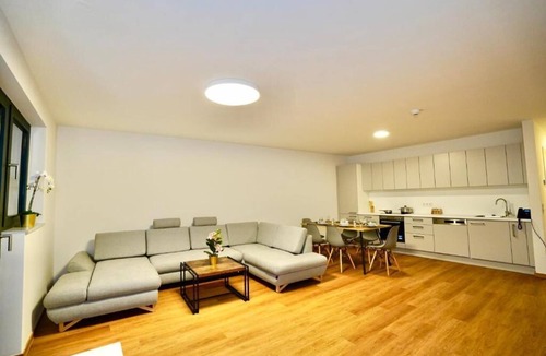 Meidling Apartment | DM & S Apartment