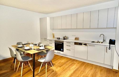 Meidling Apartment | DM & S Apartment