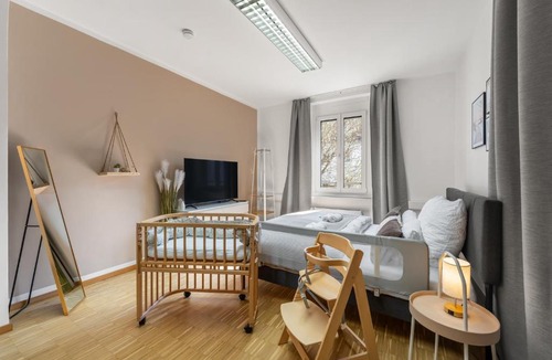 Altstadt Apartment | DND City Apartment I 152 qm I Innenstadt I Parken I Balkon I Workstation I Netflix I Kaffee I Waschmaschine I Trockner I Xbox