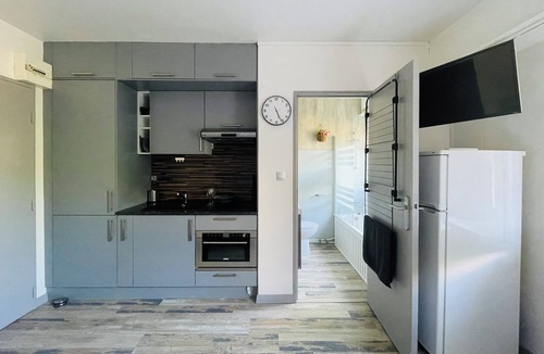 Bourgfelden Apartment | Dnn: Stylish Studio Wifi, Netflix Basel Airport